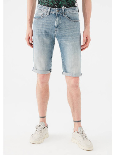 Джинсові блакитні шорти Mavi — стильний варіант для чоловіків